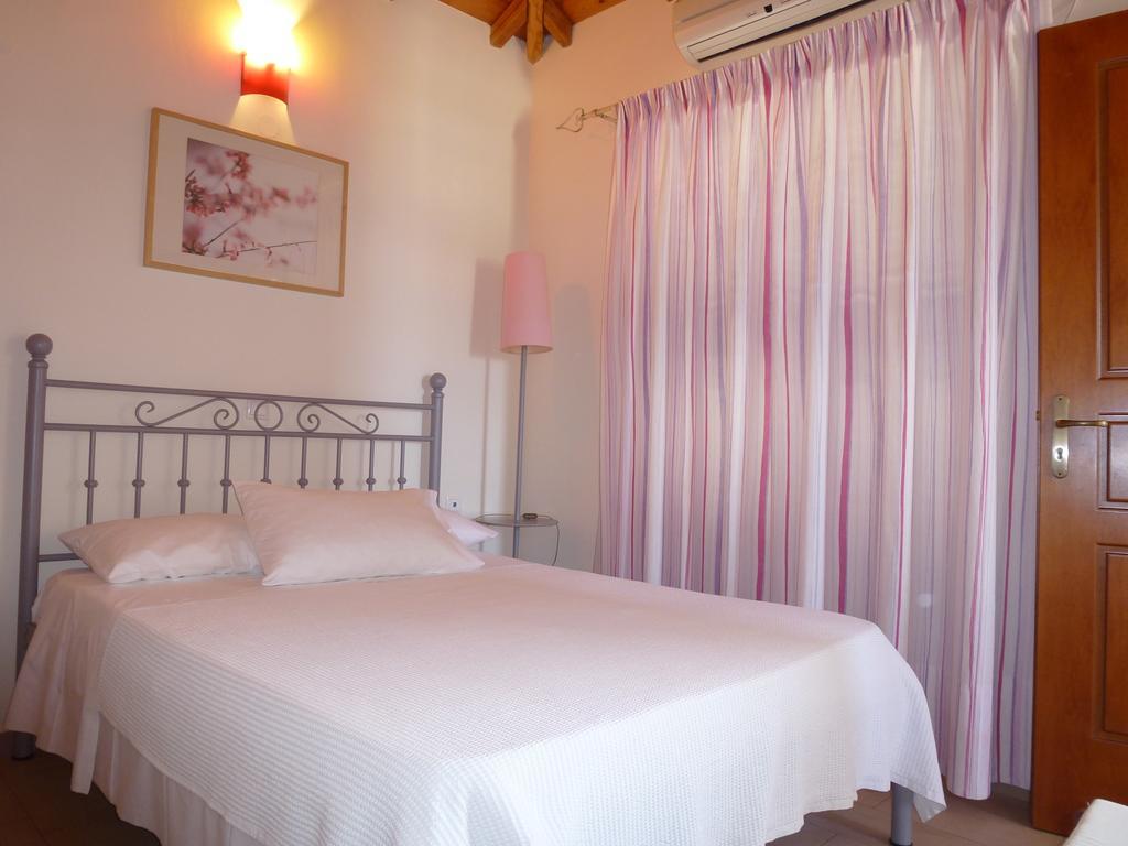 Karantonis House Apartment Leonidio Phòng bức ảnh
